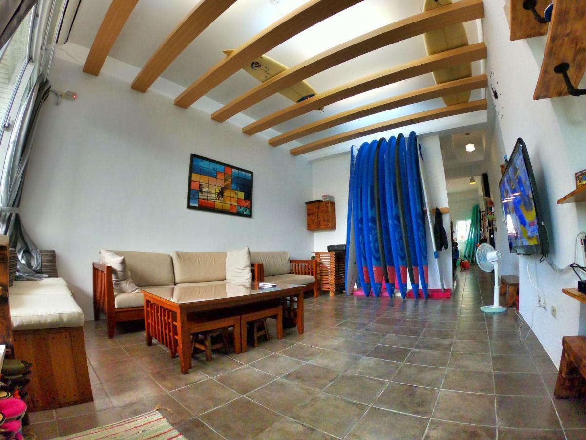 Imanuel Surfing B&B Hengchun Exterior photo