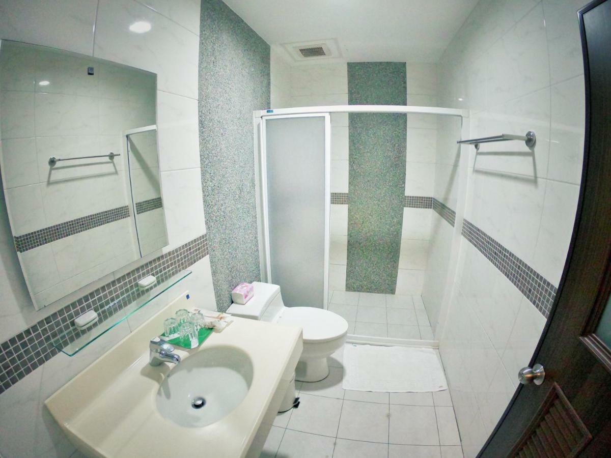Imanuel Surfing B&B Hengchun Exterior photo